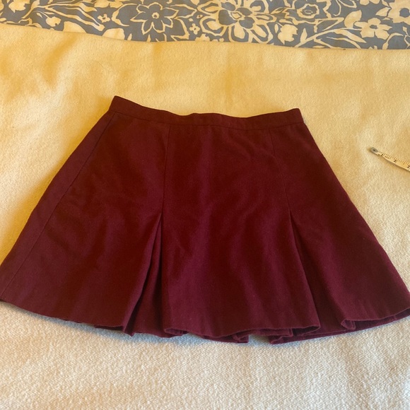 Le chateau made in Canada mini skirt - Picture 1 of 10